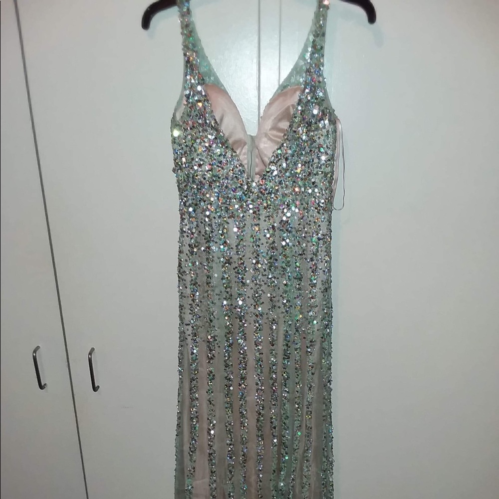Prom Dress - Picture 2 of 5